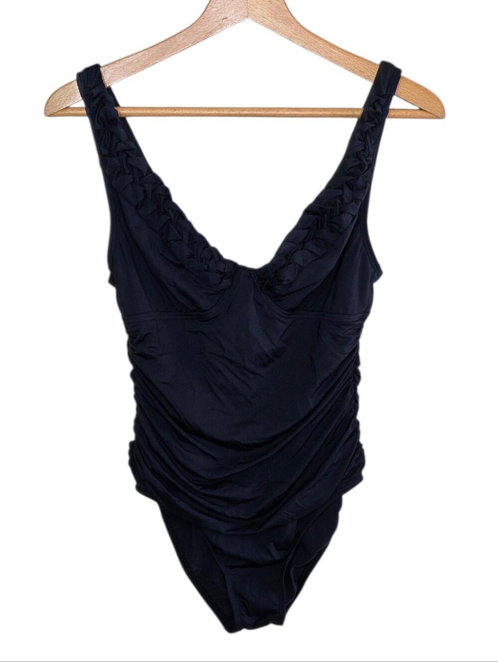 Jantzen Black One-Piece Swimsuit Ruched Middle Braided Neckline Size 10
